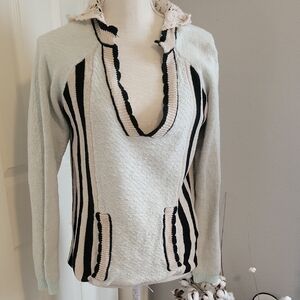 BKE V-Neck Hoodie Sweater in Black, Cream and Mint Green